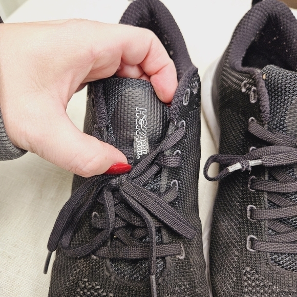 Hoka One One Hupana Black and White In Used worn Condition no insoles sz 10 - Picture 12 of 16